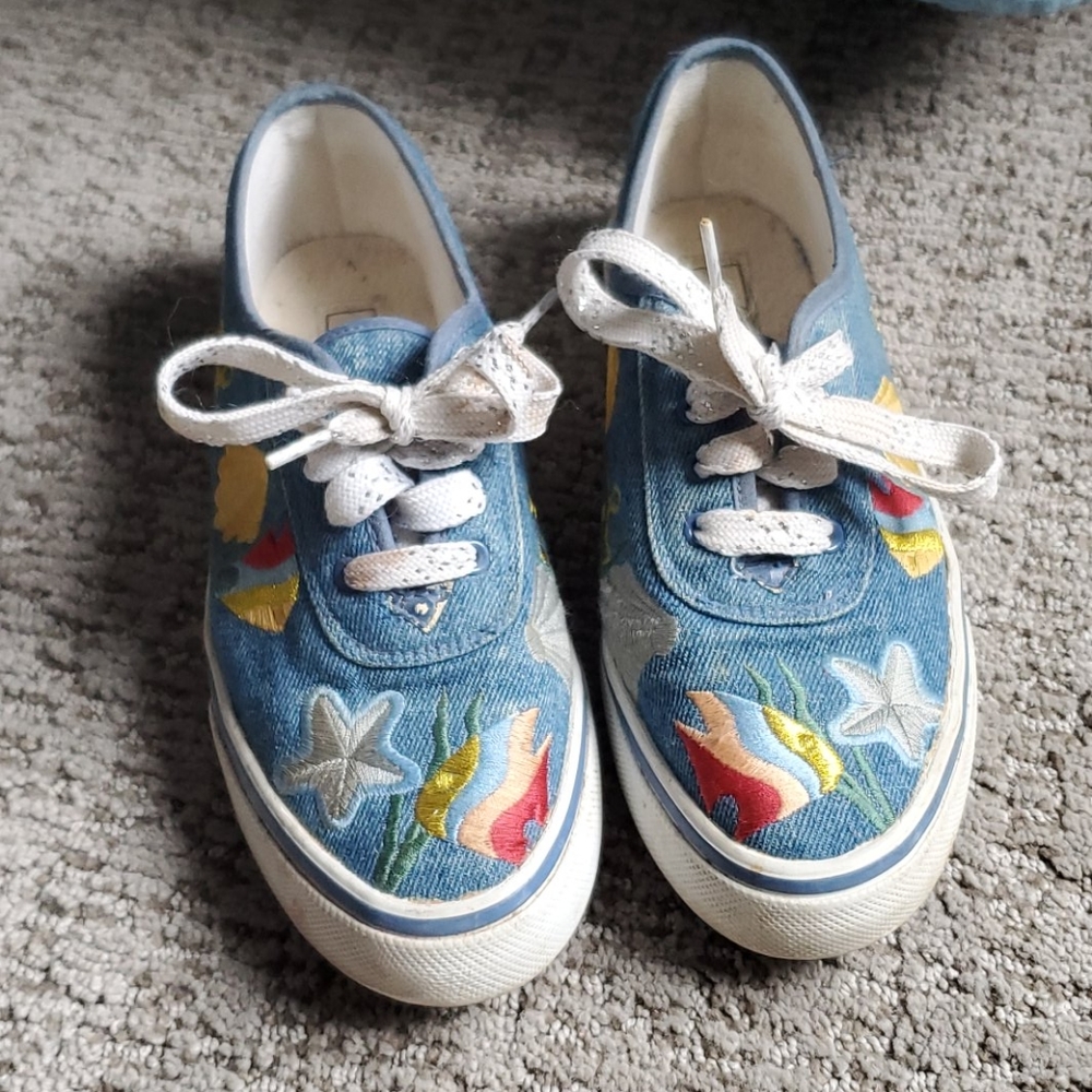 Nautical tennies